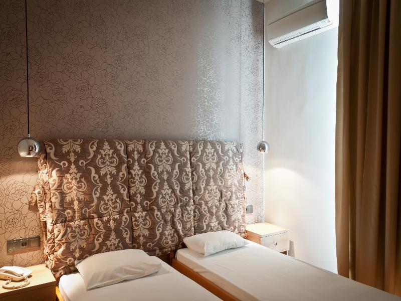 Metropolis Hotel Серес Екстериор снимка